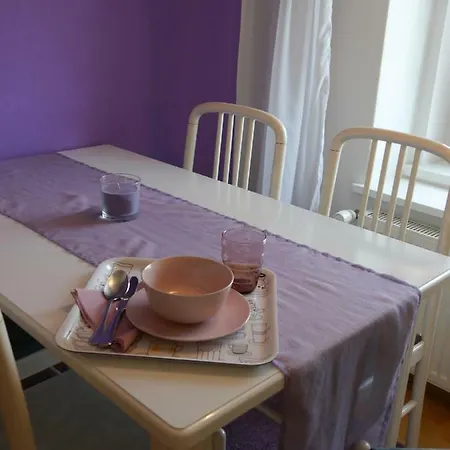 Ferienwohnung In Der Stadt *